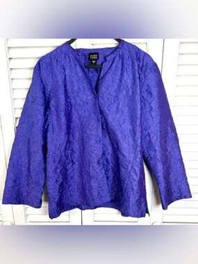 Eileen Fisher 100 % Silk Purple Textured Blouse Relaxed Fit Minimalist Size L